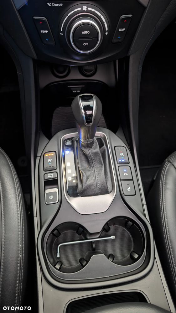 Hyundai Santa Fe Grand 2.2 CRDI 4WD Automatik Premium - 24