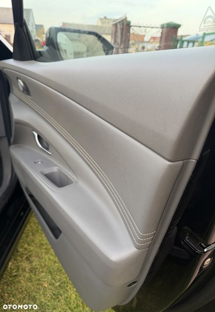 Hyundai Elantra 1.6 Executive CVT - 23