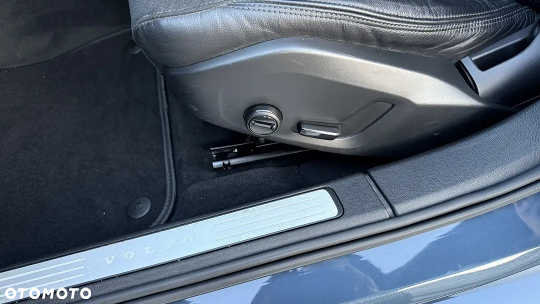 Volvo V60 D3 Momentum - 22