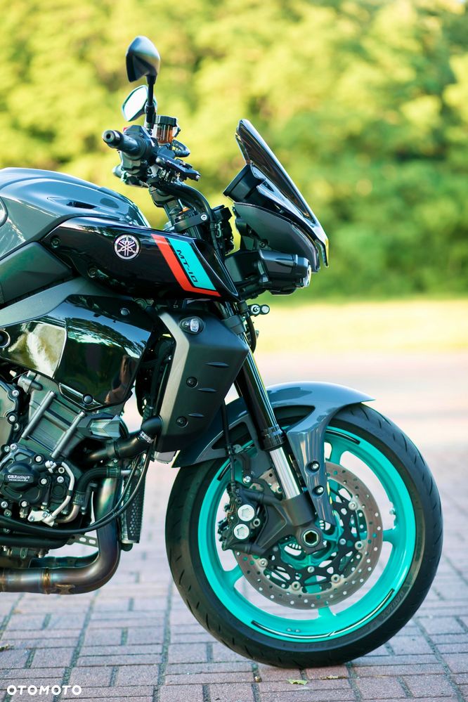 Yamaha MT - 8