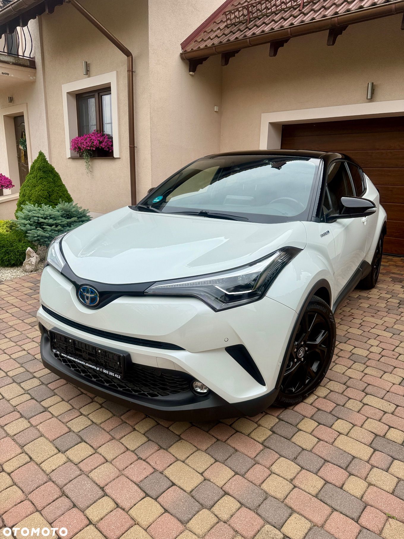 Toyota C-HR Hybrid Style Selection - 1