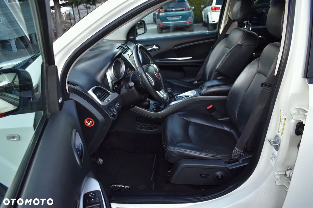 Fiat Freemont 2.0 Multijet 16V DPF Automatik Allrad Black Code - 21