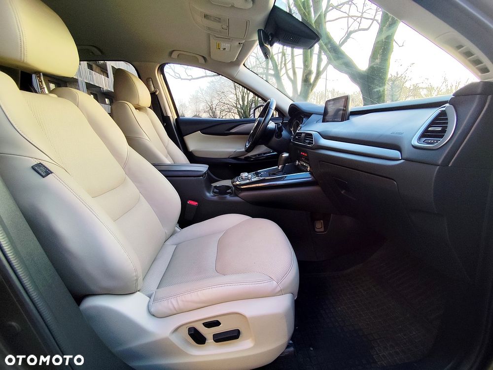 Mazda CX-9 - 10