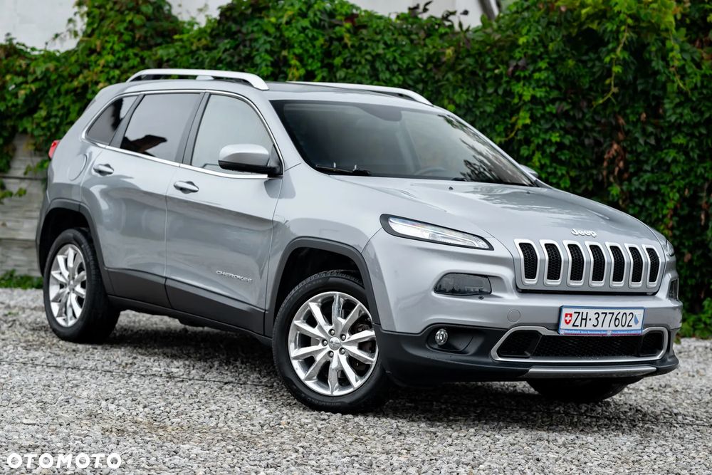 Jeep Cherokee - 3