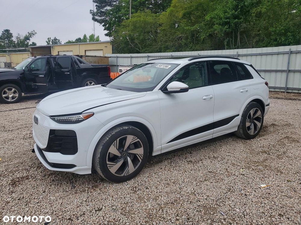 Audi Q6 e-tron Quattro - 2