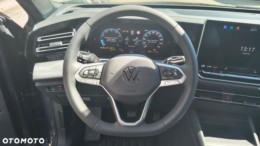 Volkswagen Tiguan - 19