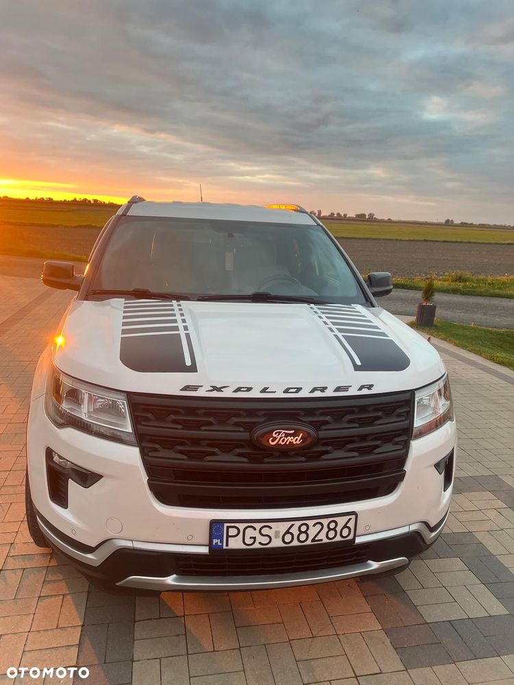 Ford Explorer - 22