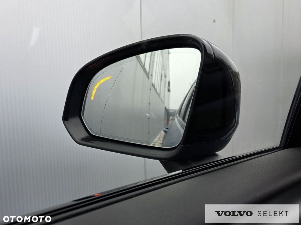Volvo XC 40 - 32