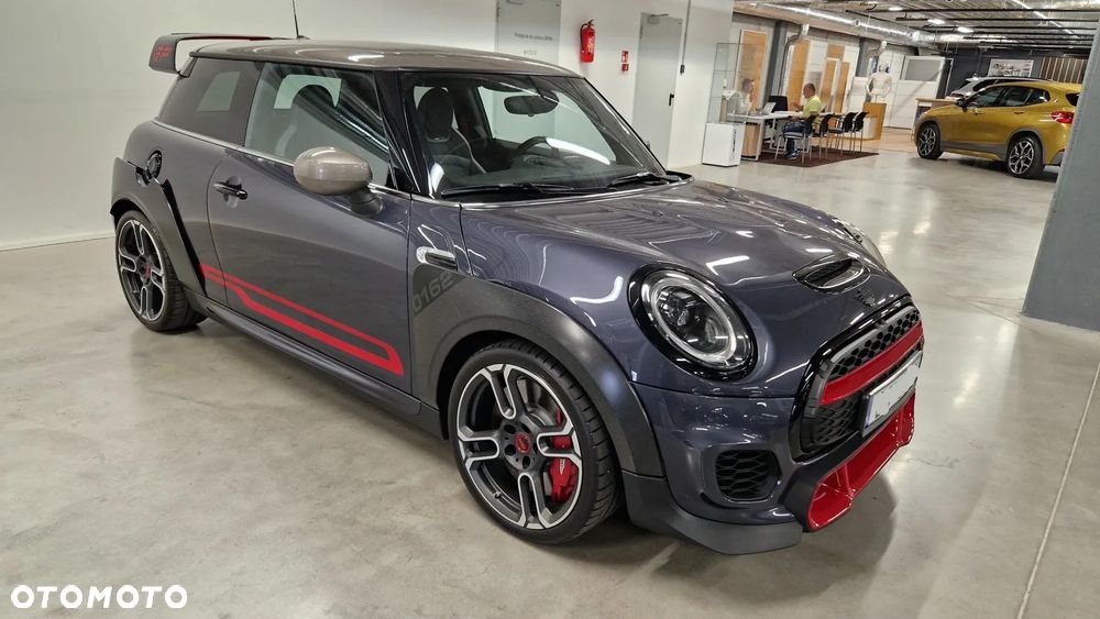 MINI John Cooper Works - 3