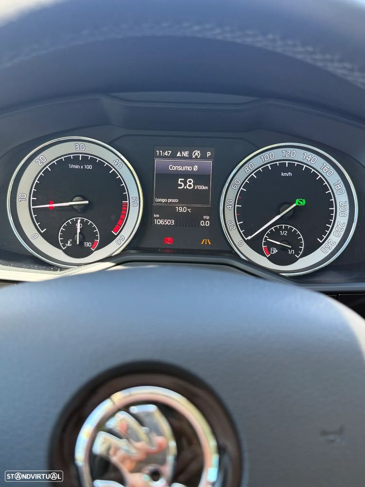 Skoda Superb Break 2.0 TDI Laurin&Klement DSG - 14
