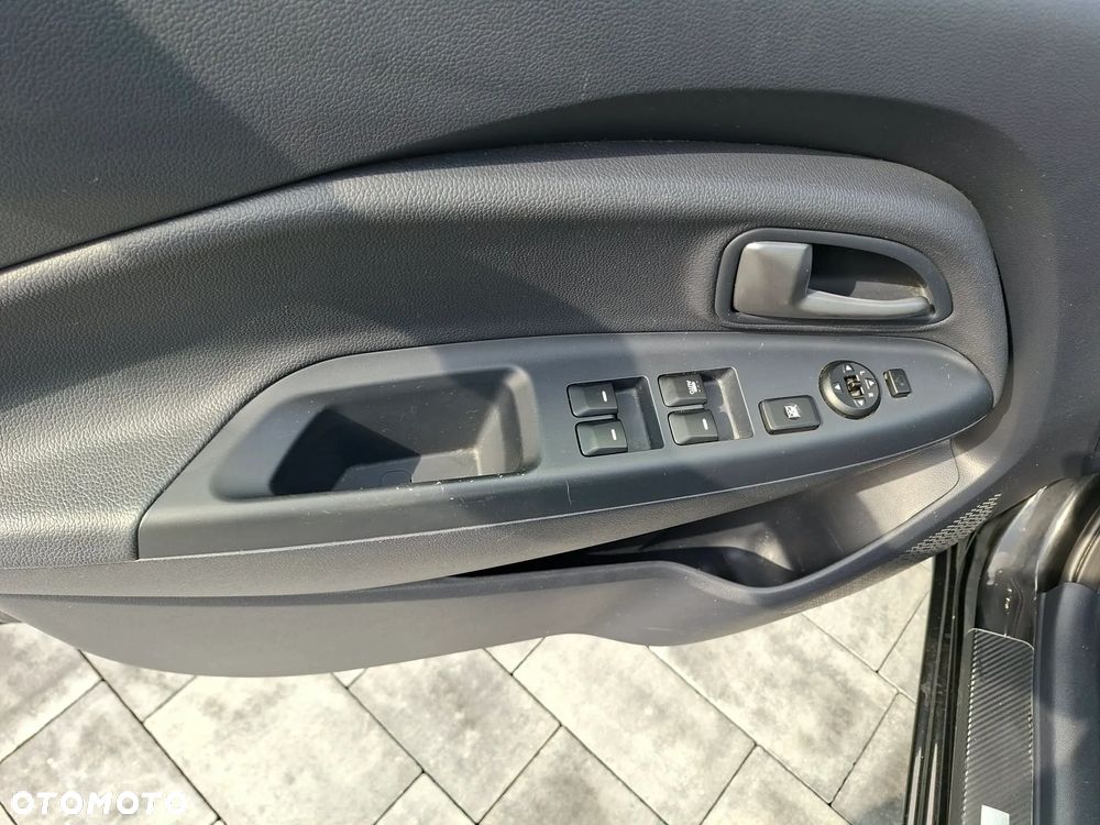 Kia Rio - 14
