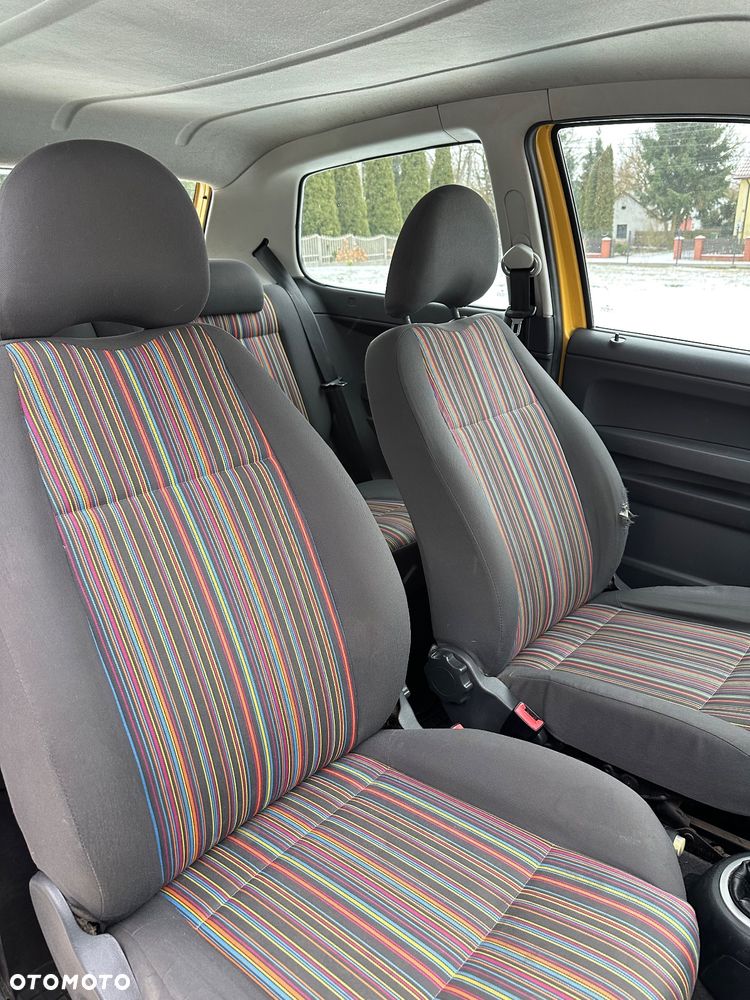 Volkswagen Fox - 11