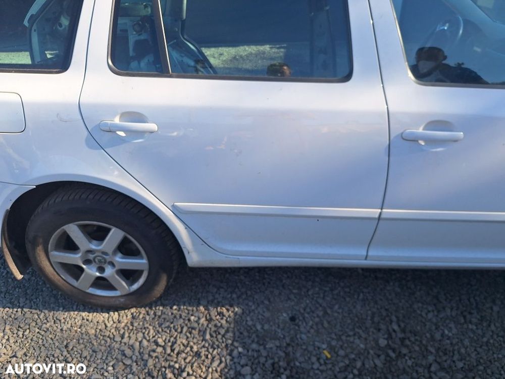 Usi usi Skoda Octavia 2 an 2005-2013 cod culoare 1026 albe - 3