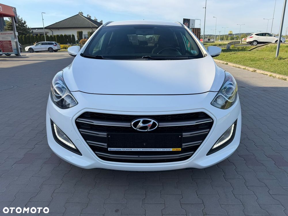 Hyundai i30 blue 1.6 CRDi Passion - 3