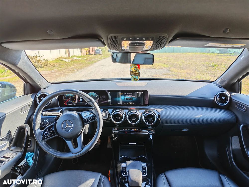 Mercedes-Benz A - 11