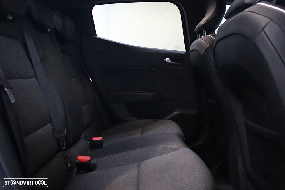 Renault Clio 1.0 TCe Techno - 24