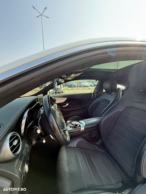 Mercedes-Benz C - 12