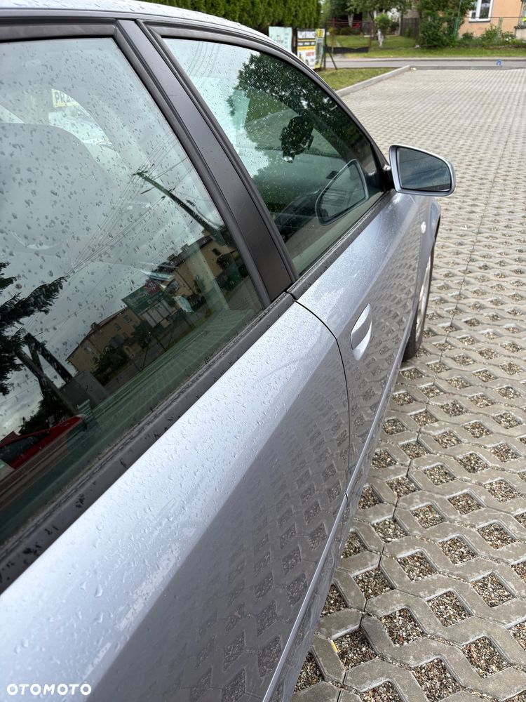 Audi A4 Limousine - 3