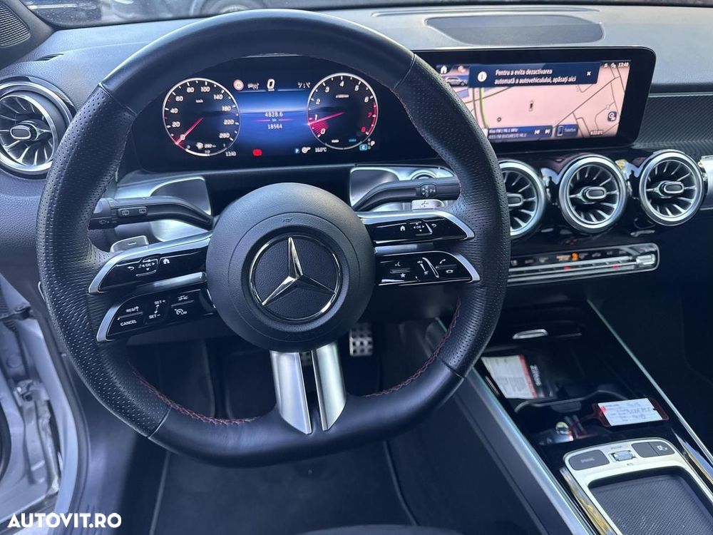 Mercedes-Benz GLB - 11