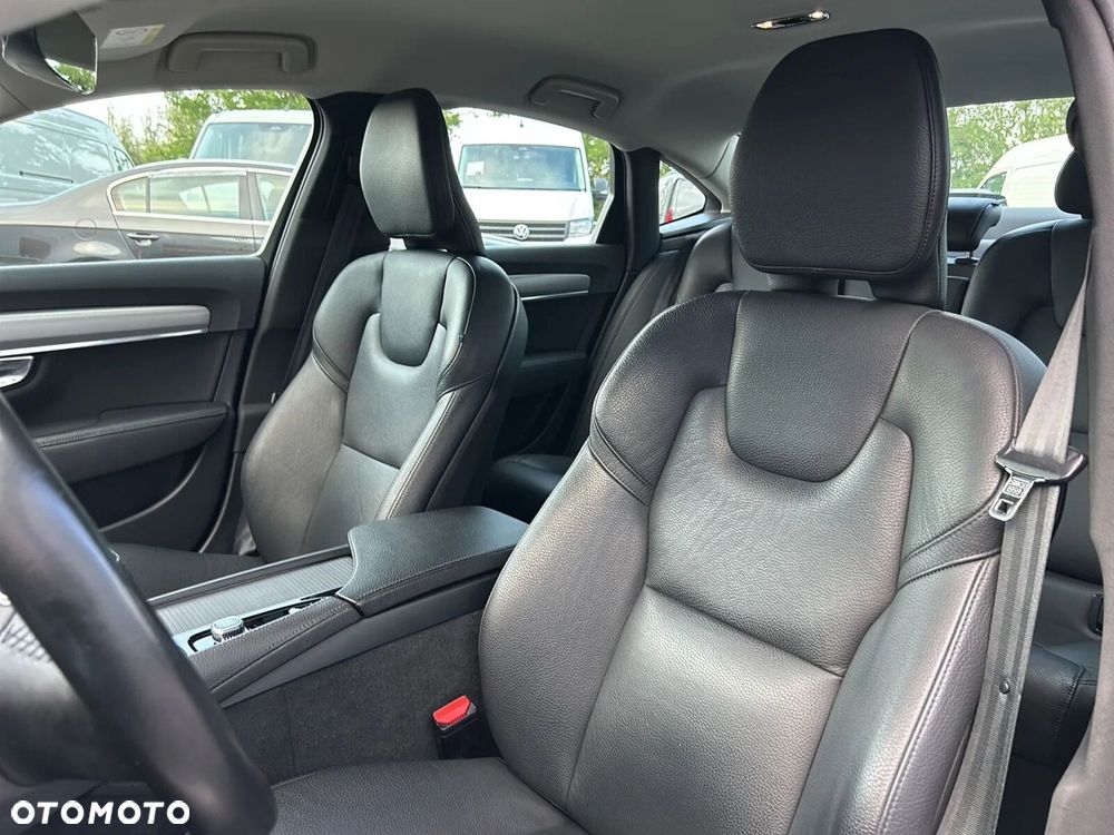 Volvo S90 D4 SCR Momentum Pro - 8