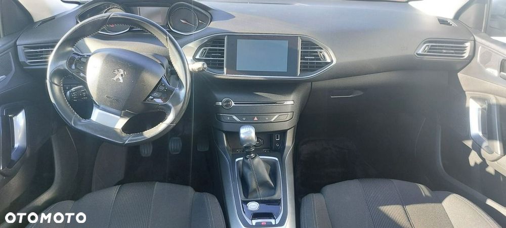 Peugeot 308 HDi FAP 150 Business Line Niveau 2 - 12
