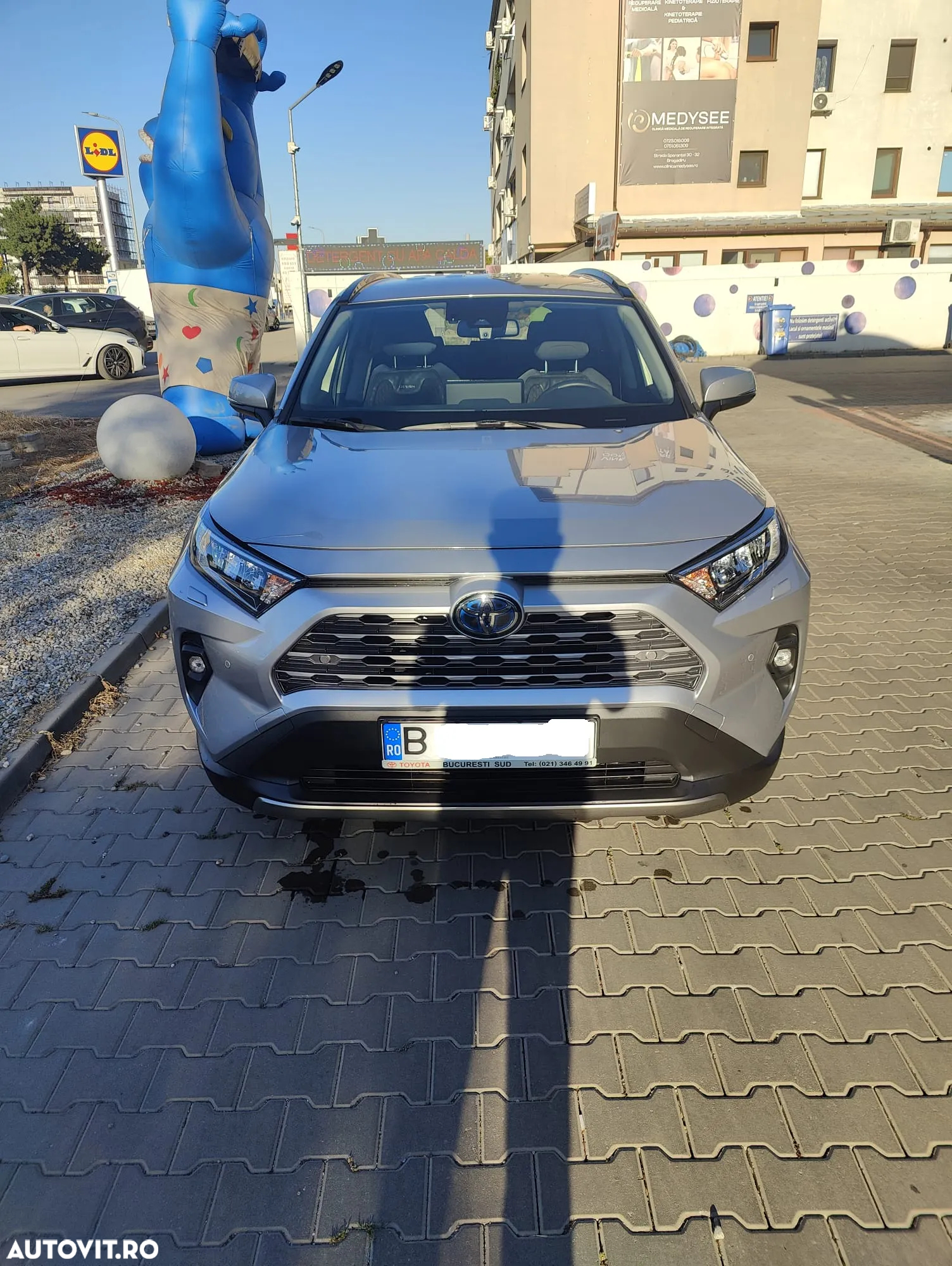 Toyota RAV4 - 6