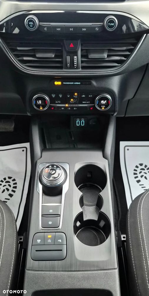 Ford Kuga 2.0 EcoBlue 4x4 TITANIUM - 28