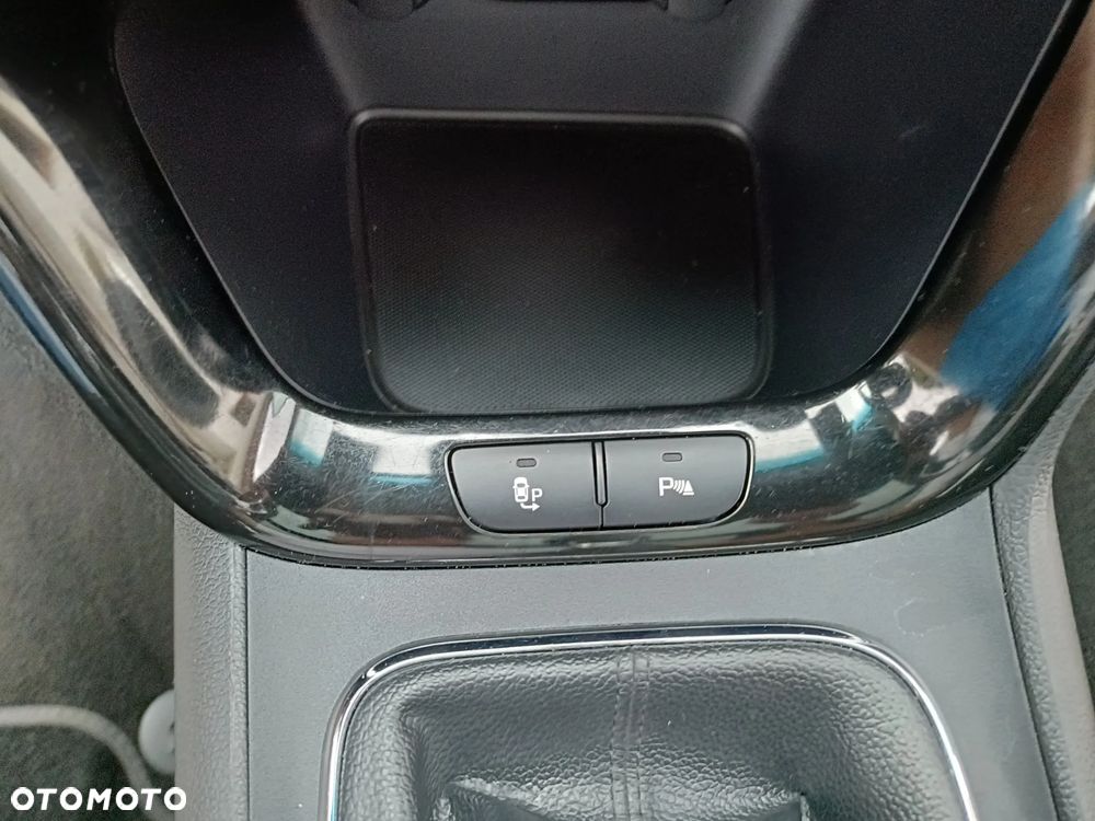 Kia Ceed - 26