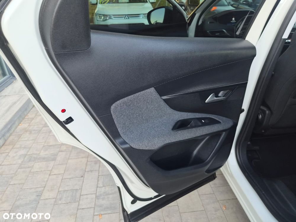 Peugeot 3008 1.6 HDi Trendy - 31