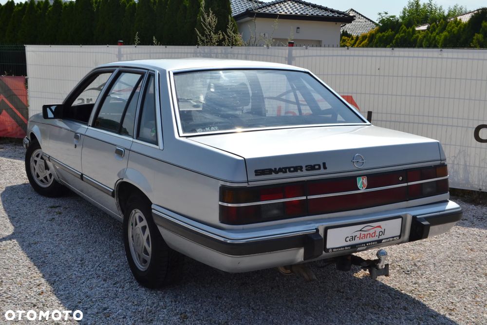 Opel Senator 3.0i CD - 10