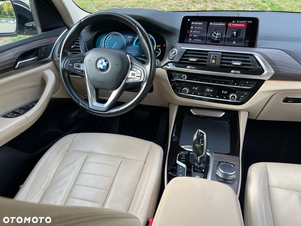 BMW X3 xDrive20d Luxury Line - 8