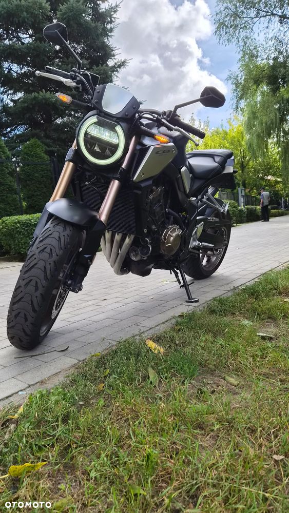 Honda CB - 9