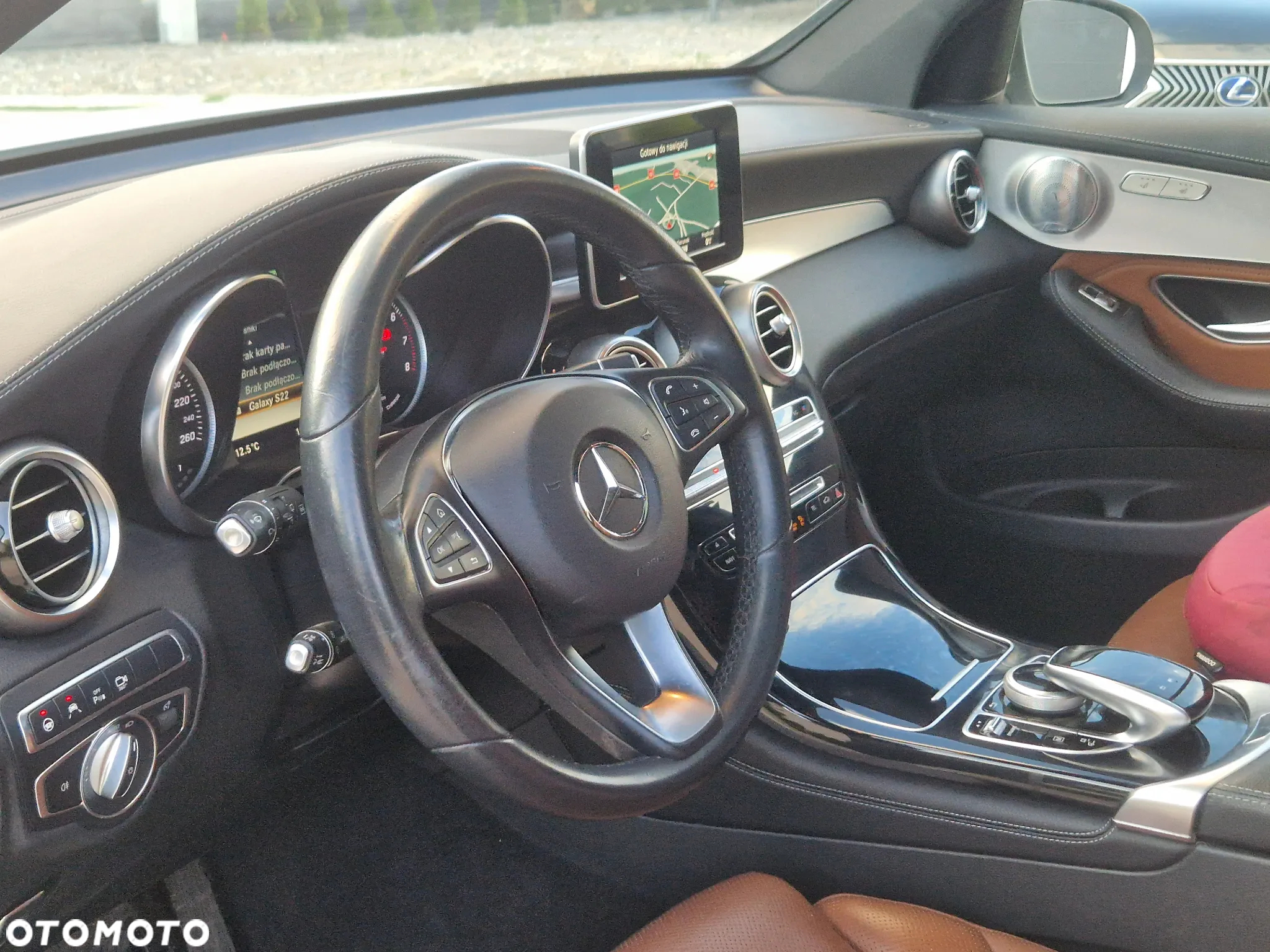 Mercedes-Benz GLC 350 e 4Matic 7G-TRONIC AMG Line - 11
