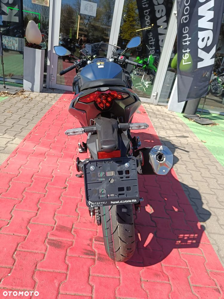 Kawasaki Ninja - 4