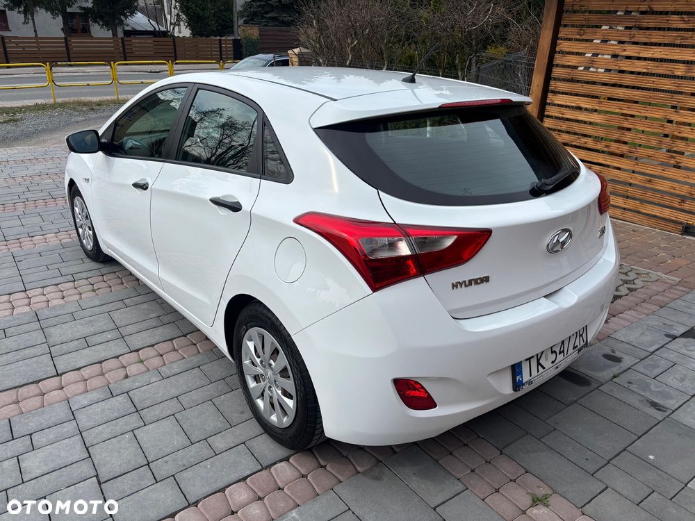 Hyundai i30 1.4 BlueDrive Comfort - 10