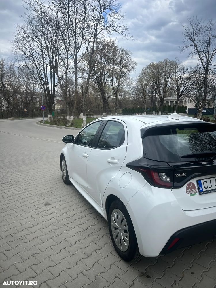 Toyota Yaris 1.5 VVT-i HSD Dynamic Bi-tone - 5