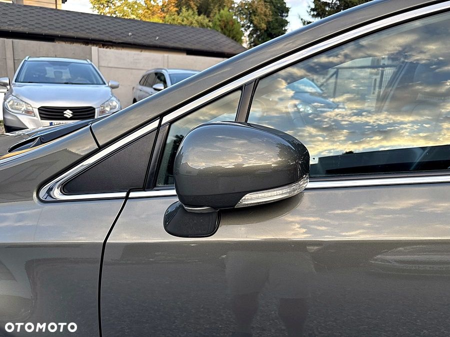Toyota Avensis 2.0 D-4D Sol plus+NAVI - 13
