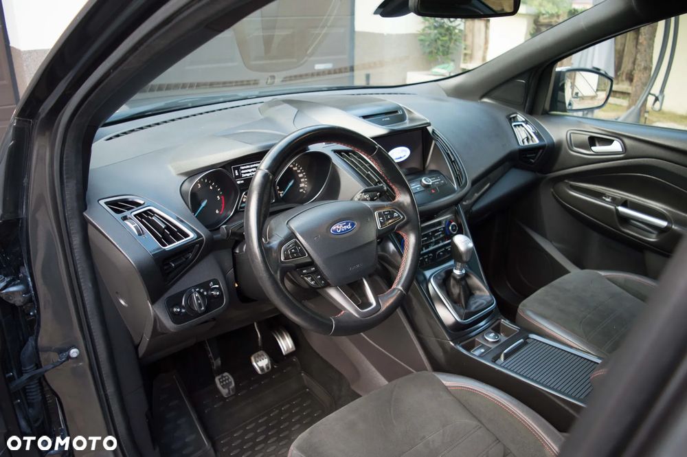 Ford Kuga 2.0 TDCi 4x2 ST-Line - 15
