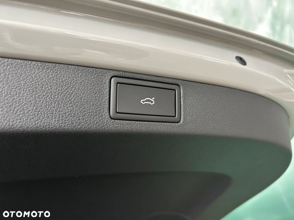 Skoda Scala 1.5 TSI Monte Carlo DSG - 11