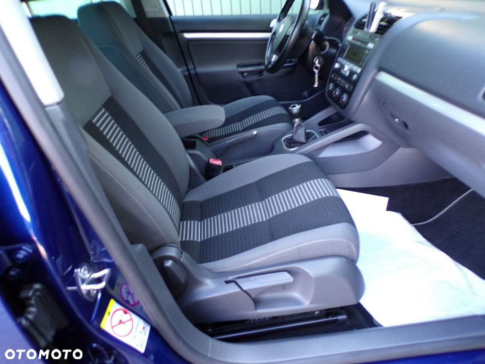 Volkswagen Jetta - 19