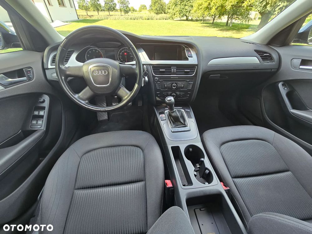 Audi A4 Avant - 9