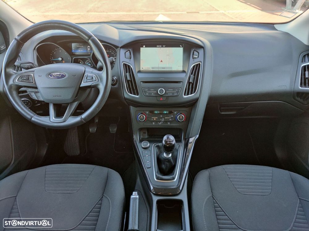 Ford Focus - 12