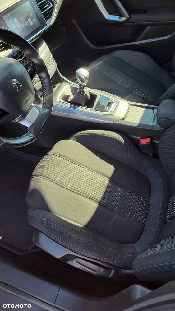 Peugeot 308 - 6