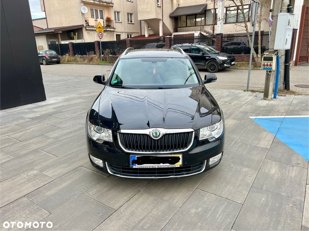 Skoda Superb 2.0 TDI DSG Elegance - 8