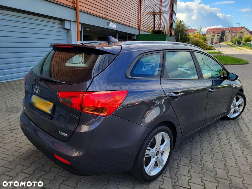 Kia Ceed 1.6 CRDi 136 ISG Edition 7 - 20