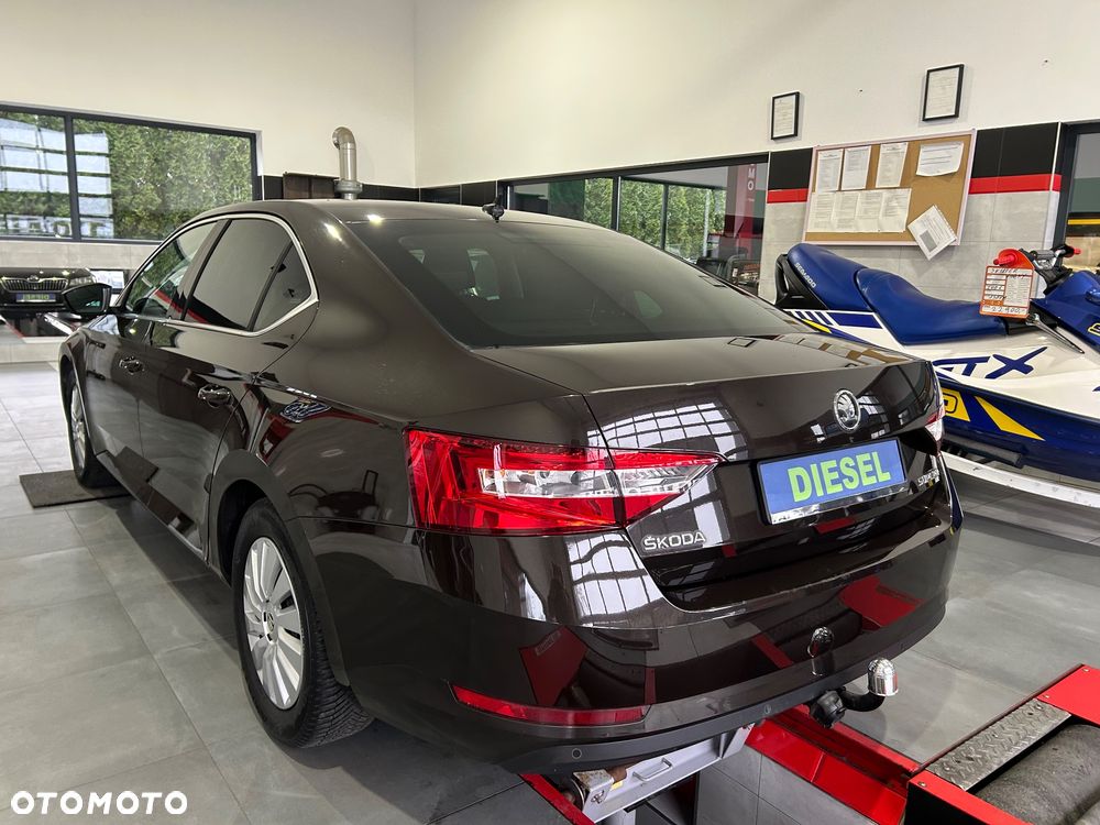 Skoda Superb 1.6 TDI GreenLine - 6