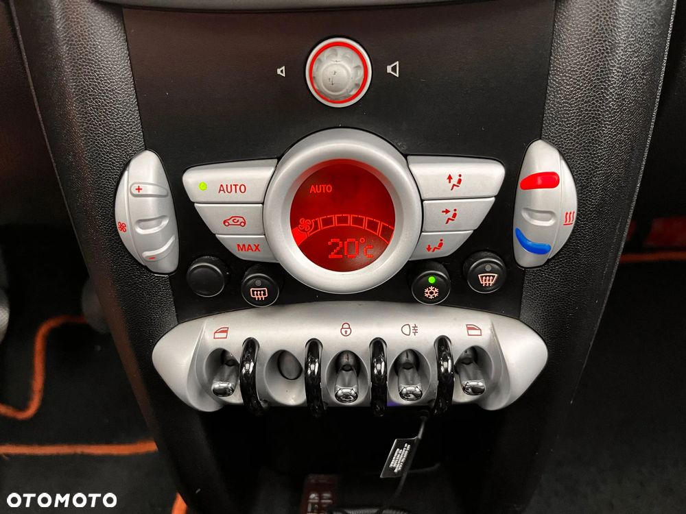 MINI Clubman Cooper D - 14