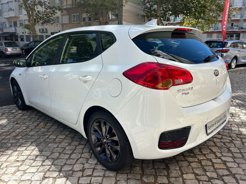 Kia Ceed - 8