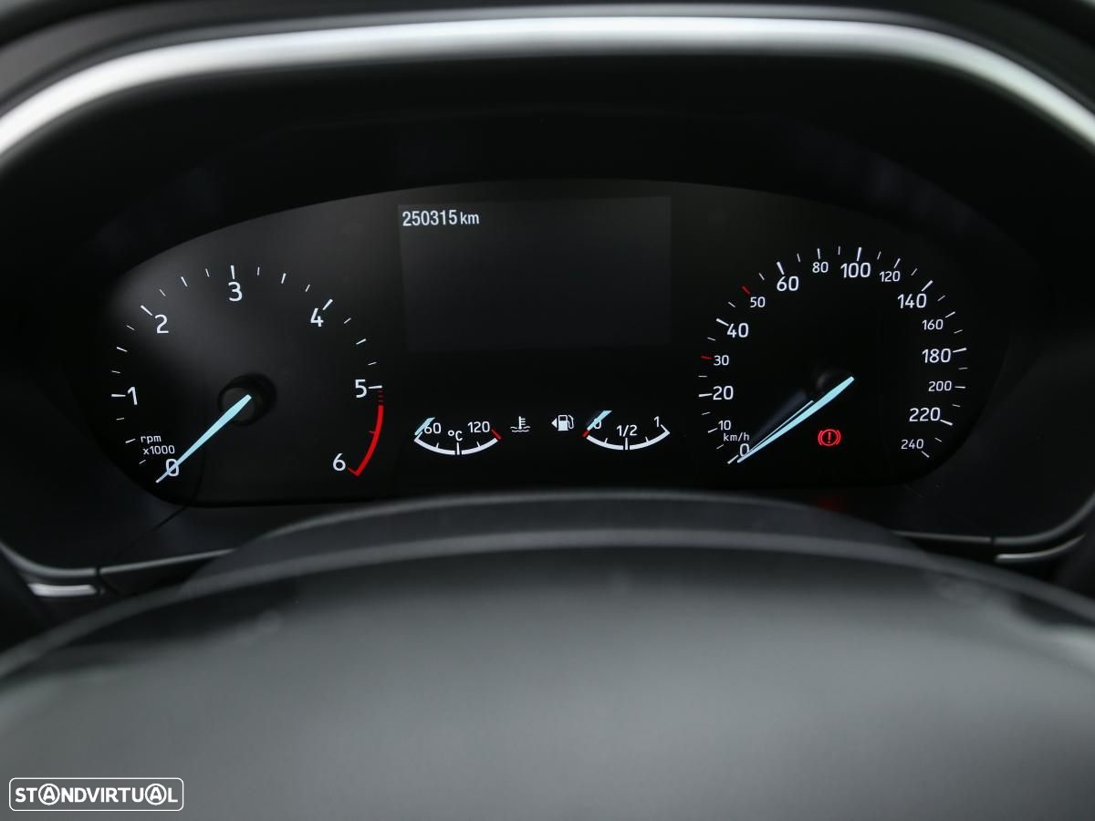 Ford Focus 1.5 TDCi EcoBlue Connected - 21