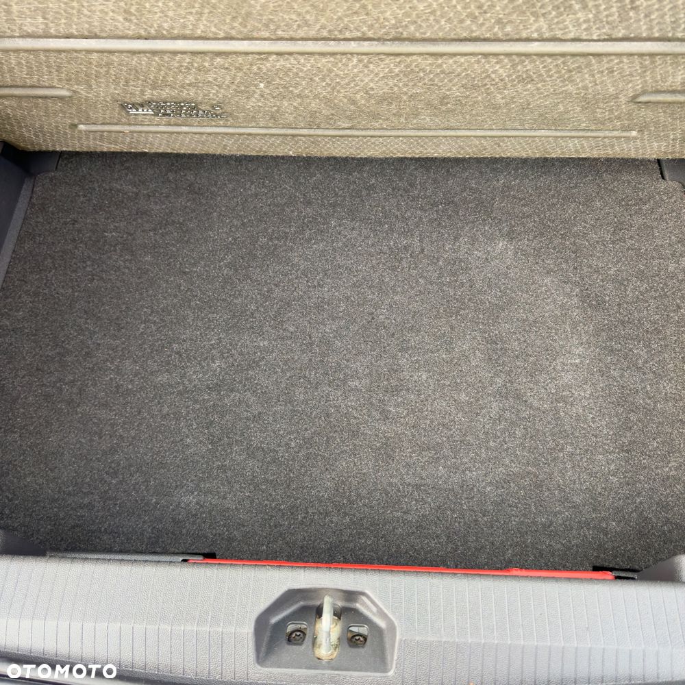 Opel Corsa 1.4 16V Color Edition - 20